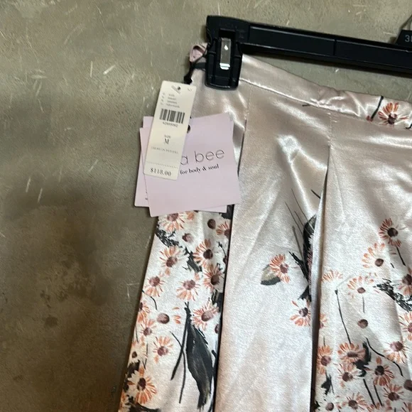 Anthropologie satin skirt flowers and bird print in medium by Della bee